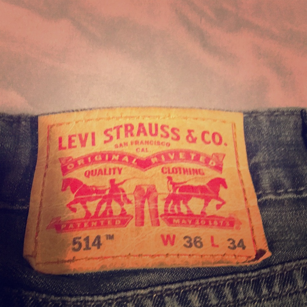 Levi’s 514 jeans. 36x34. Like new.